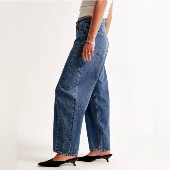 Abercrombie Mid Rise Barrel Jeans Curve Love - Picture 5 of 9
